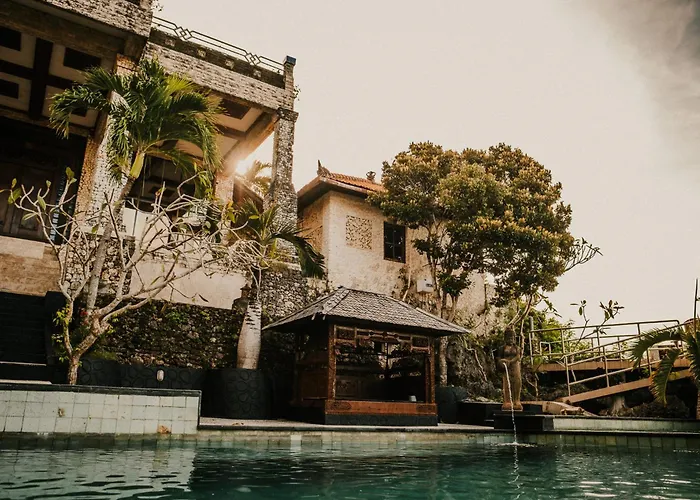 Uluwatu Mansion Hostel