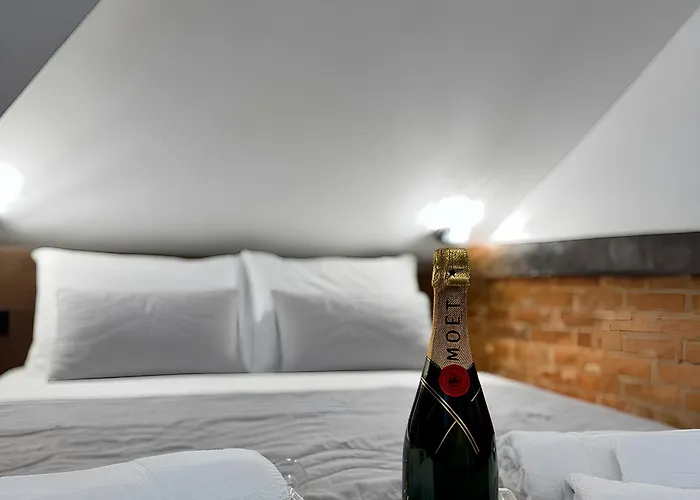 Kp Rooms & Restaurant