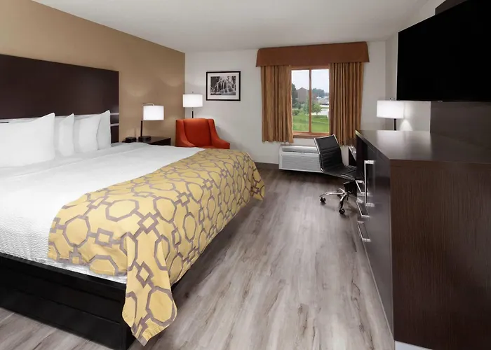 Baymont By Wyndham Green Bay