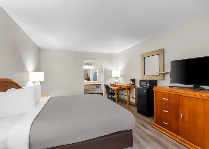 Quality Inn & Suites Lake Havasu City
