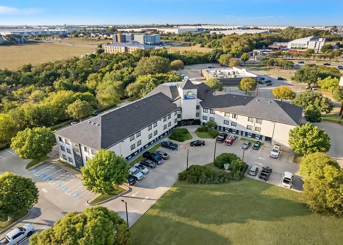 Days Inn & Suites By Wyndham Desoto