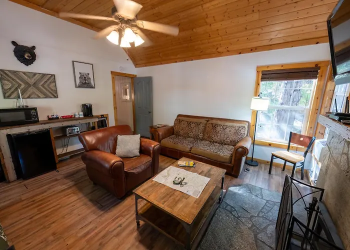 Shaver Lake Village Hotel