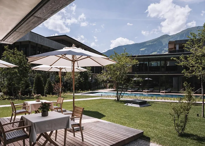 Zelloon Boutique Hotel