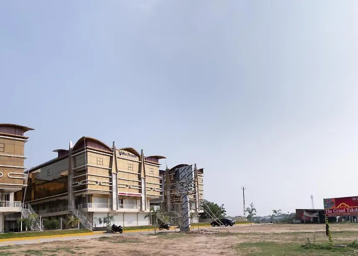 The Grand Takshak Hotel