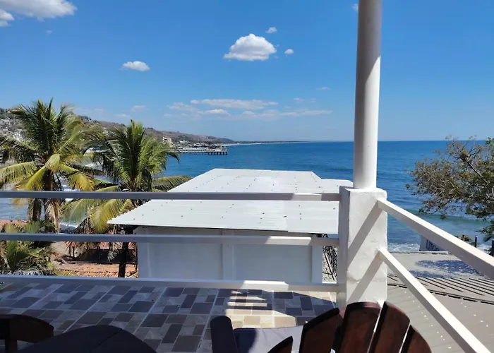 Chilamar Surf Lodge