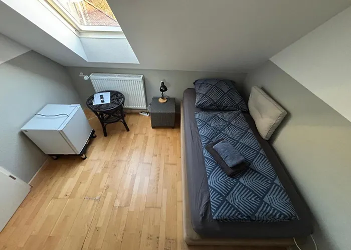Zimmer-Bad-TV-Kühlschrank-14