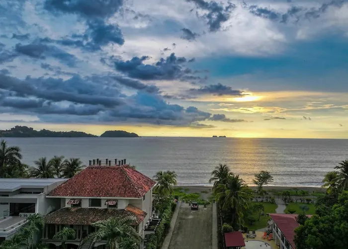 Parti Gras Hotel & Villas En Playa Potrero