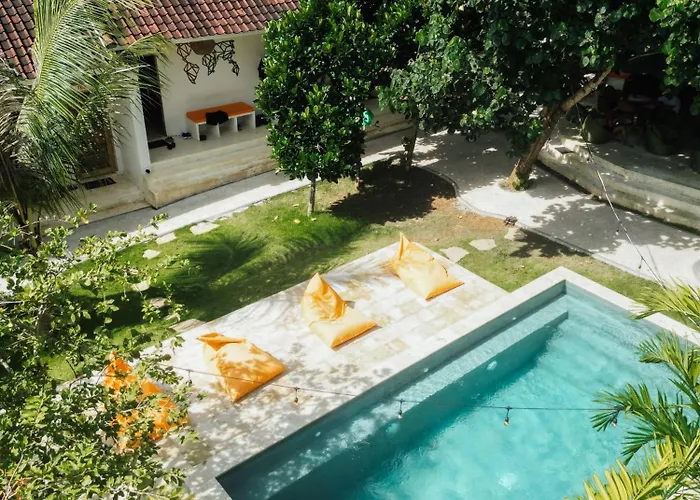 Lost Inn Kuta Capsule Hostel