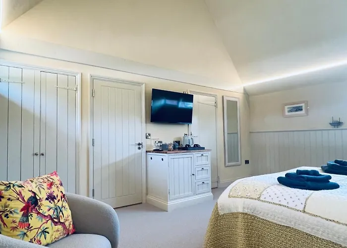Dunwich Hotels