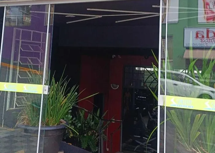 Niv'S Hotel