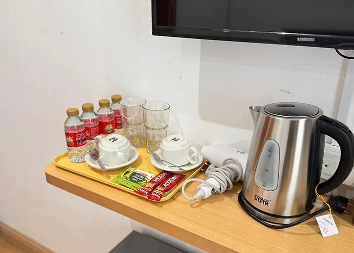 Demi Cafe And Hostel