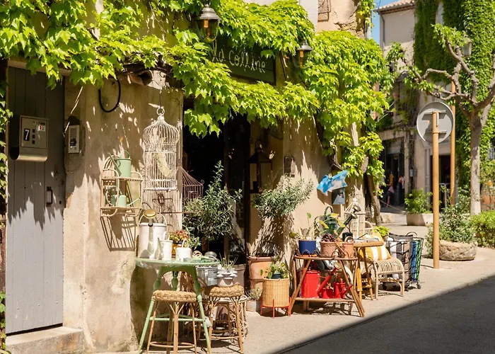 Lourmarin Hotels