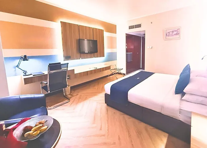 Howard Johnson By Wyndham Kota Kinabalu City Centre, Formerly Hotel Shangri-La Kota Kinabalu