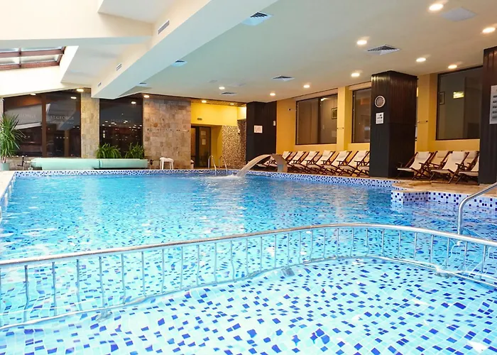 St George Ski & Holiday