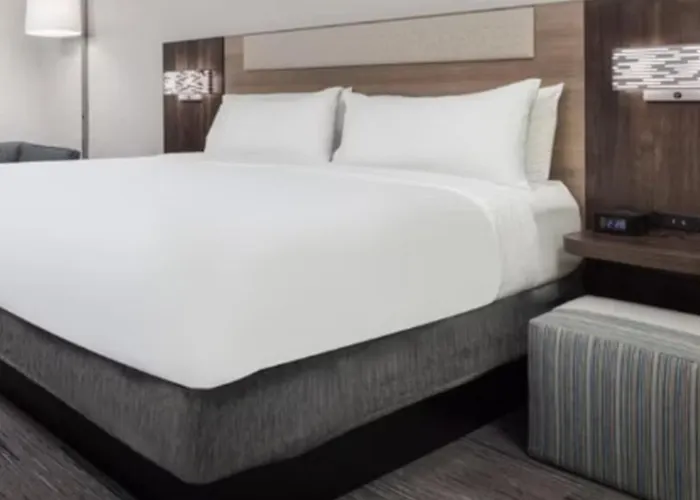 Holiday Inn Express Hotel & Suites Ventura Harbor By Ihg