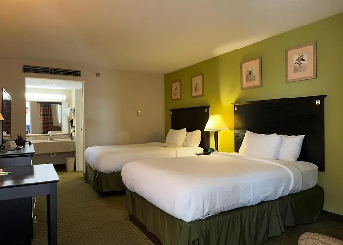 Quality Inn & Suites Moline Airport