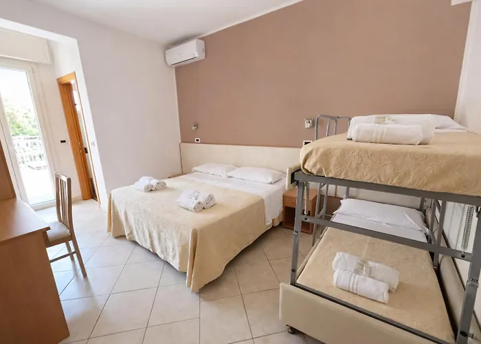Hotel Favorita Easy Stay B&B