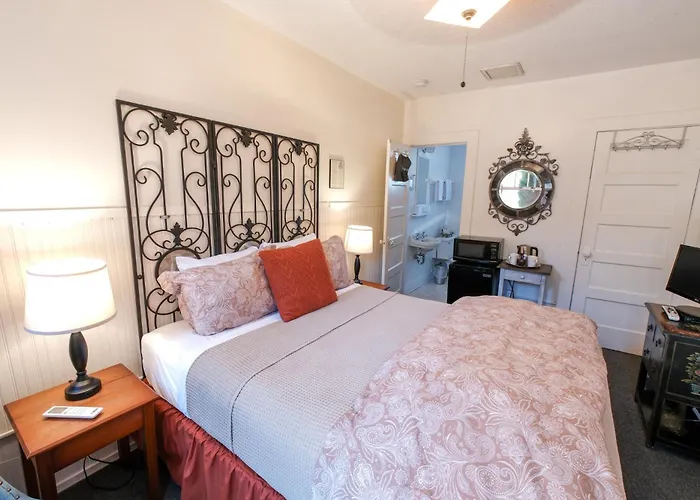 Bisbee City Center Hotels