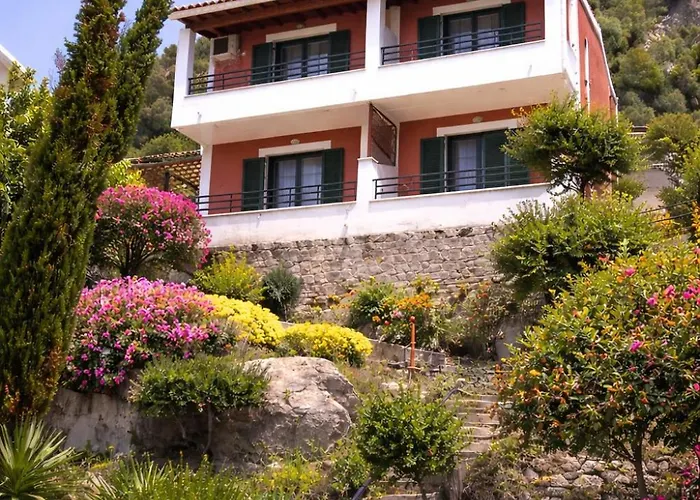 Glyfada Beach Two Floors Apartment 2-3 People