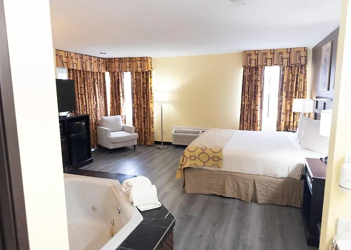 Baymont By Wyndham Battle Creek Downtown