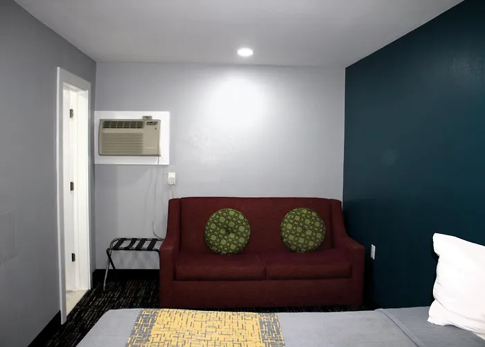 Havenpointe Inn & Suites