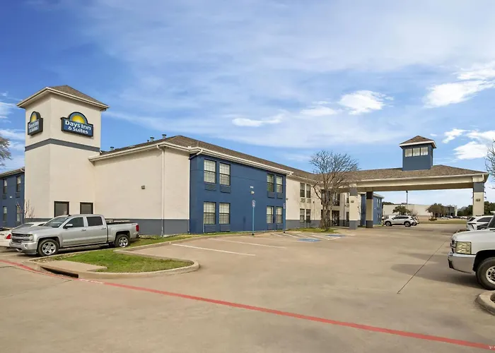 Days Inn By Wyndham Dallas Plano