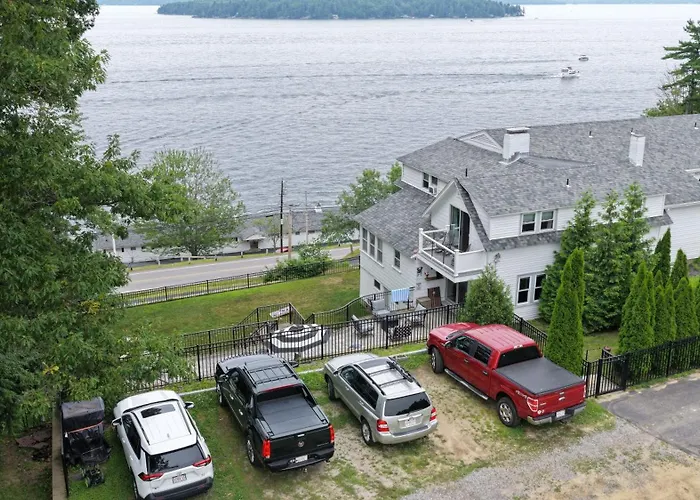 Belknap Point Inn