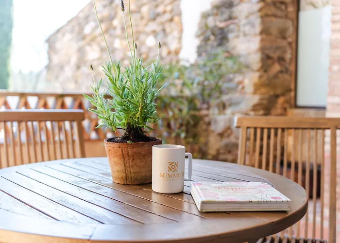 Hotel Boutique Monells Summum