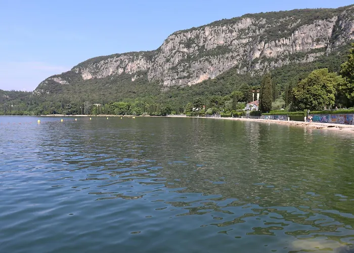 Monika Holiday 208 Garda Holiday