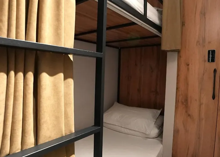 Aiva Hostel