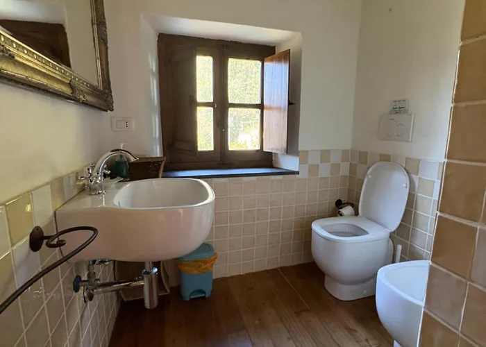 Begasti Guest House, For Trekking Lovers, Free Parking Included