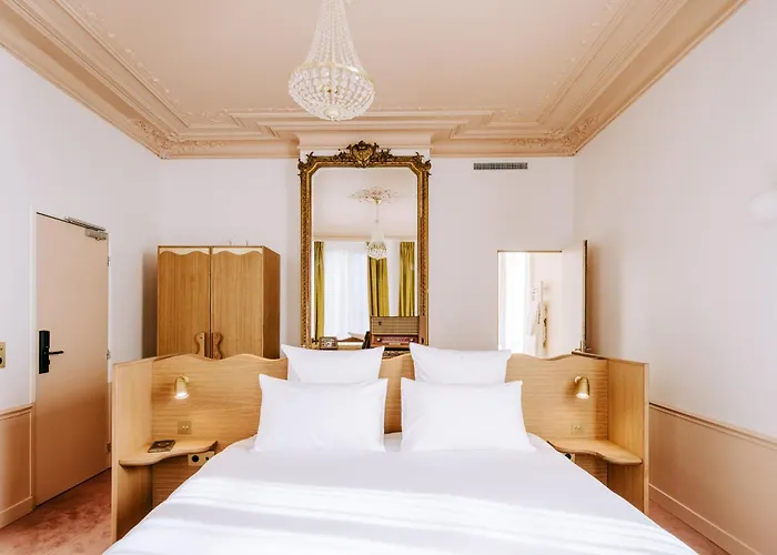 Le Charmant Hotel