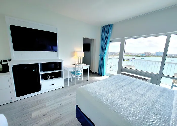 ChartHouse Clearwater Beach Marina Hotel