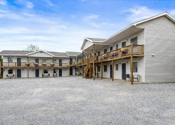 Kc'S Corner Motel
