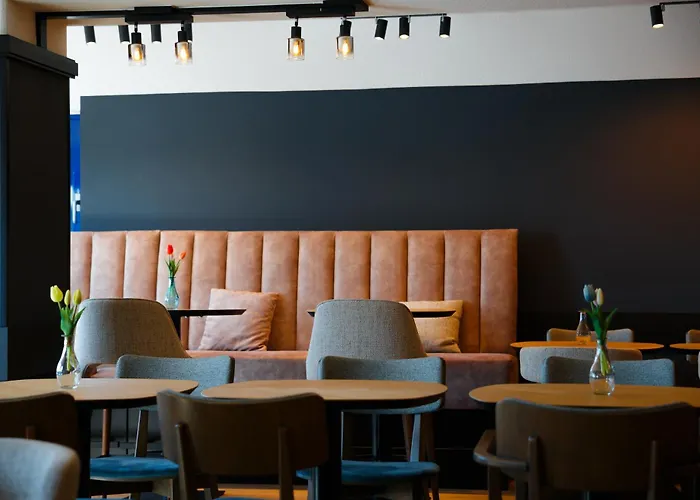 Magnet Hotel