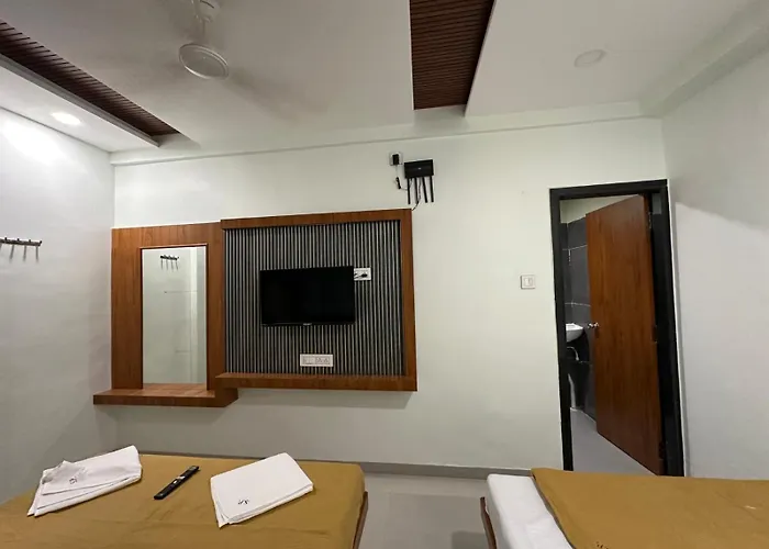 Hotel Sumeet Palace