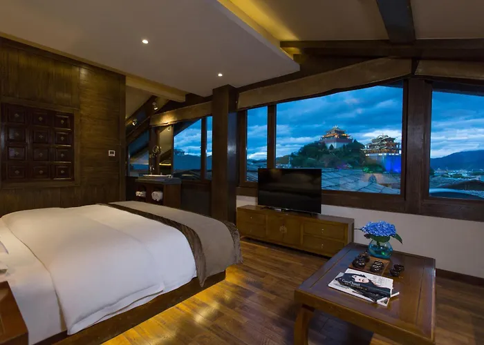 Shangri-La Moon Tibetan Boutique Hotel