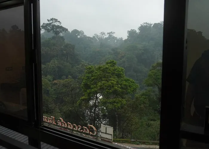 Grand Munnar Rooms