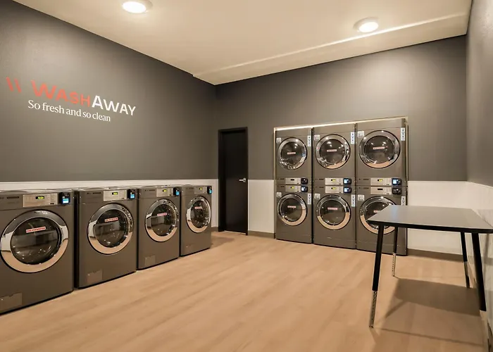 Livaway Suites Austin-San Marcos