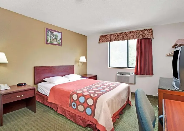 Cass Lake Hotel