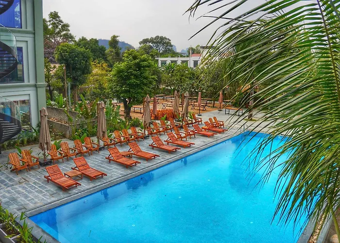 The Luna Tam Coc Hostel - Bar & Pool,Trekking Cuc Phuong
