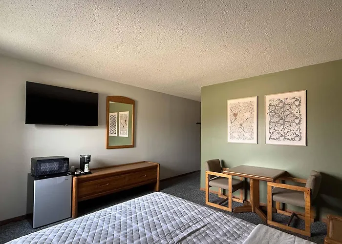 The Trail Inn - Amana, Ia - Main Amana Colony