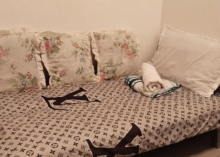 Nygel Staycation Shell Residences527