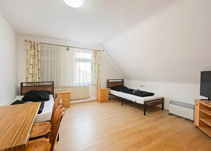 Monteurzimmer Haus 6 Nebringen für bis zu 12 Personen - Küche und Parkplätze vorhanden