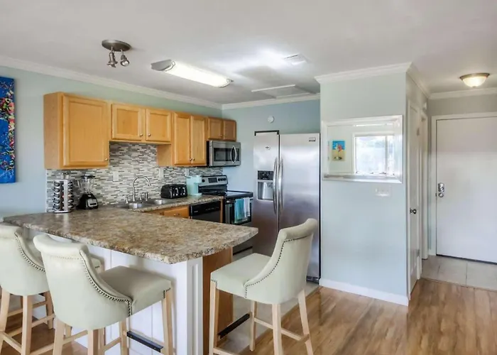 Canal Place 206