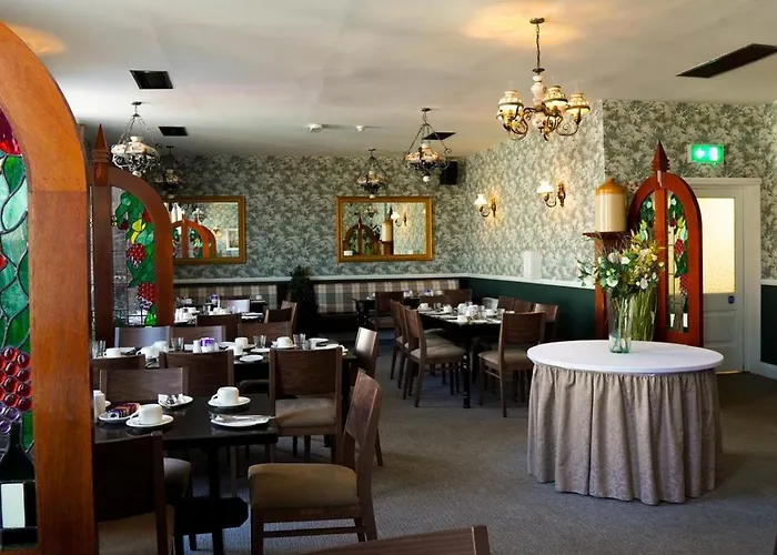 Eviston House Hotel