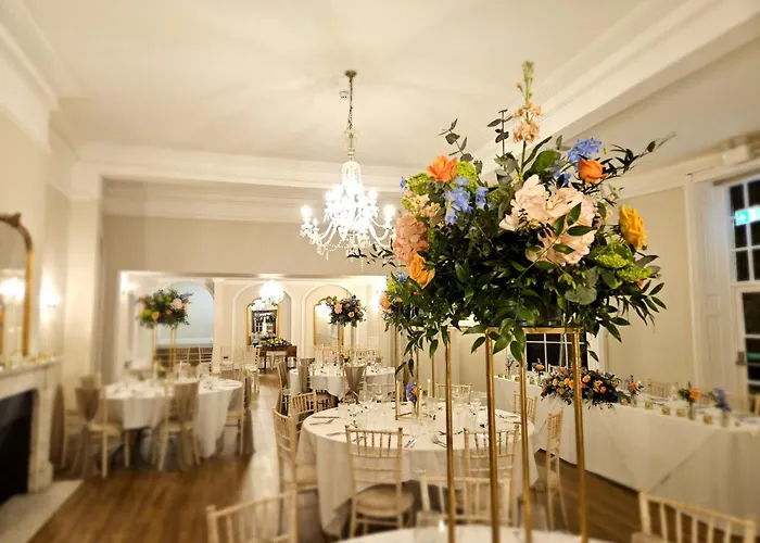 Woodland Manor Hotel