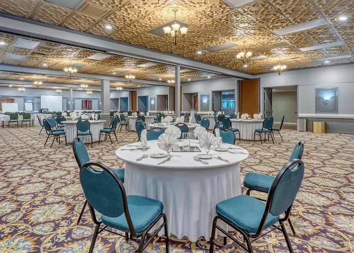 Surestay Plus Hotel By Best Western Reno Airport