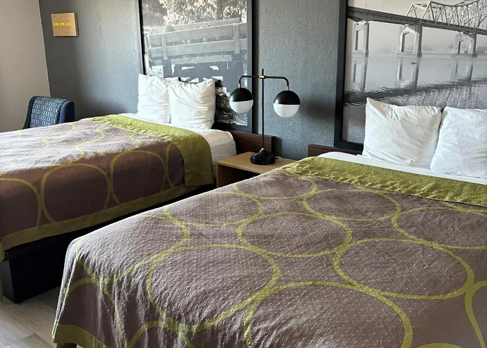 Super 8 By Wyndham Burlington