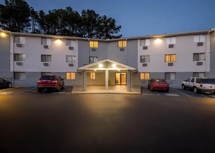 Super 8 By Wyndham Homewood Birmingham Area